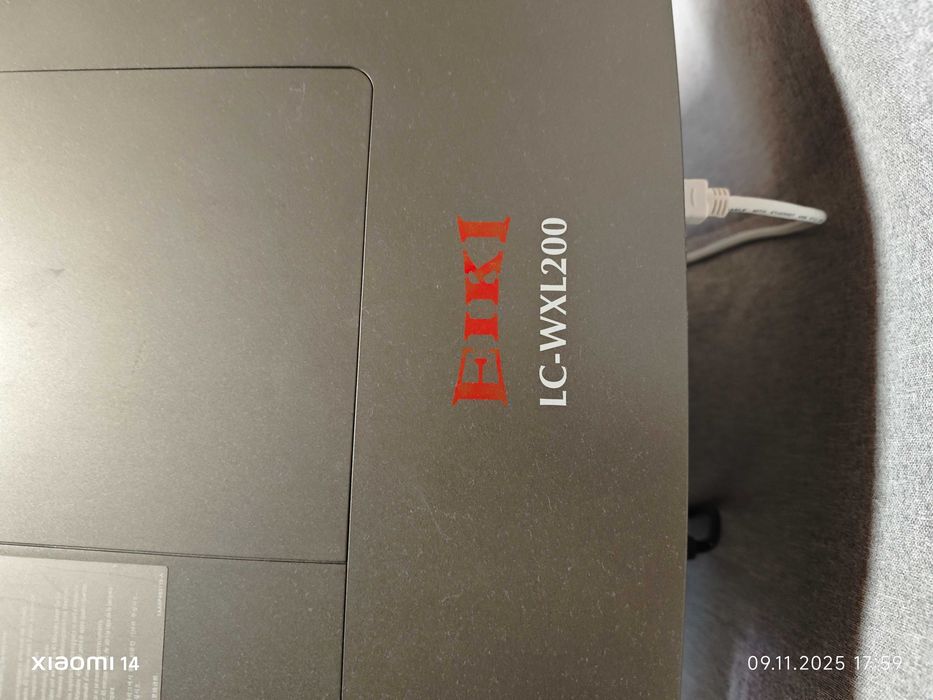 Проэктор EIKI LC-WXL200