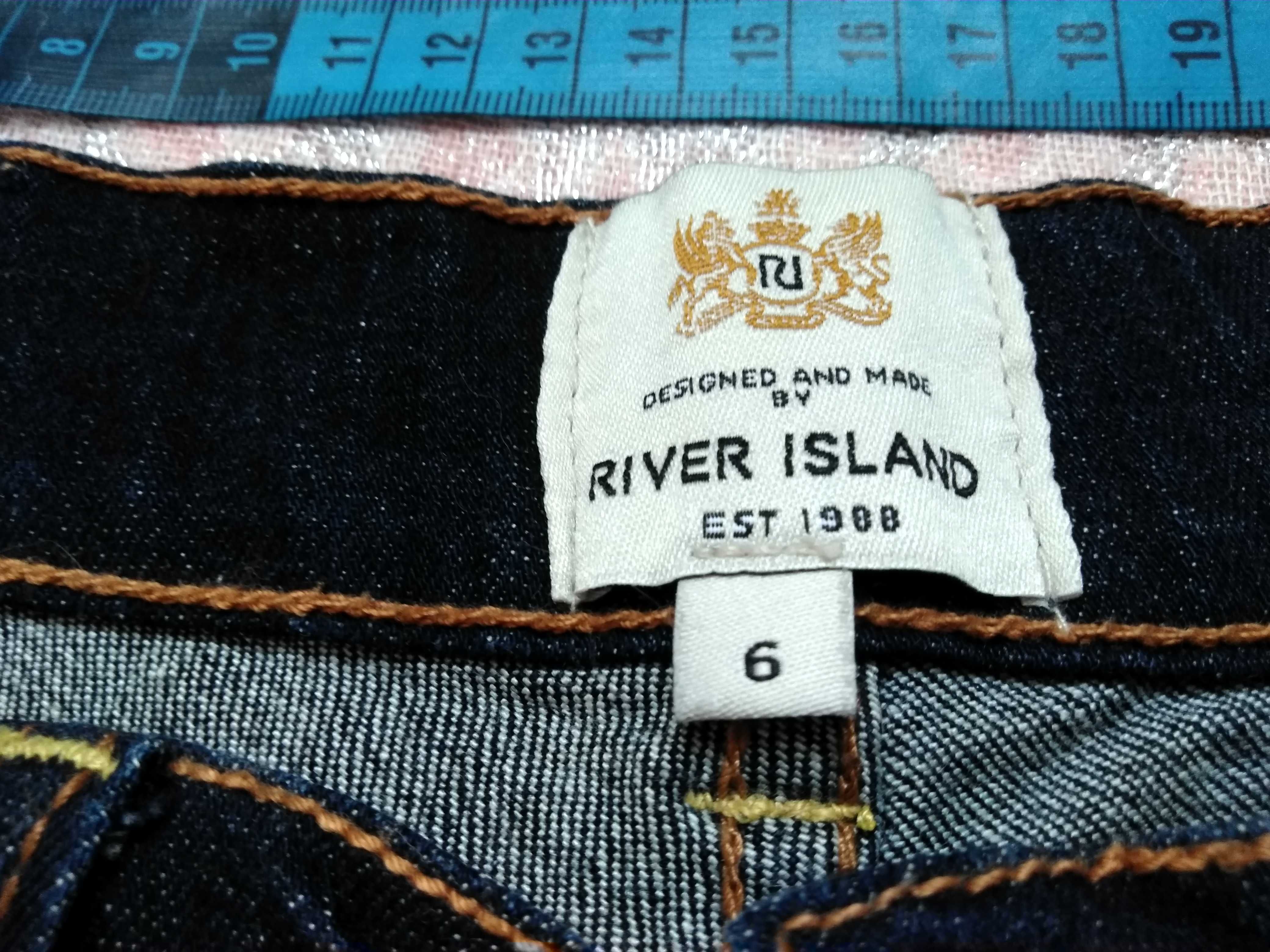 Короткі шорти джинсові шорти джинсовые шорти  розміру 6 River Island