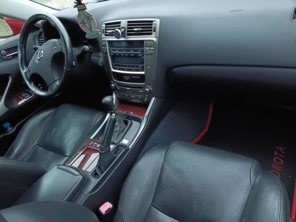Lexus is220d, 2008, 2.2 diesel, drugi właściciel, zamiana