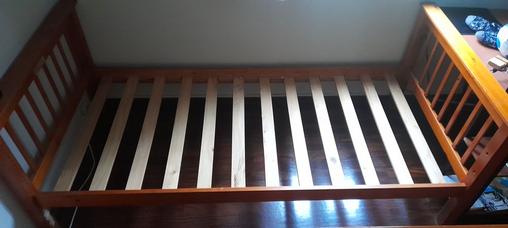 Camas de solteiro (leve 2, pague 1)