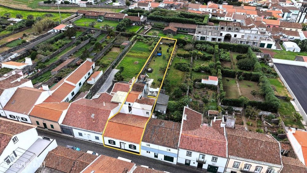 Moradia T3 com Terreno Amplo em Fenais da Luz, Ponta Delgada