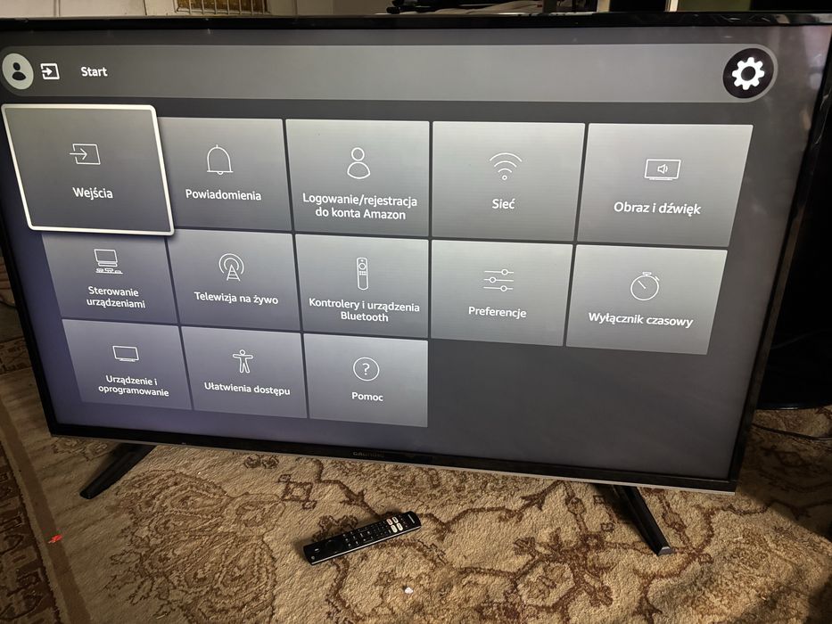 Telewizor LED Grundig 49 cali ze Smartem i dekkderem DVBT2 z pilotem