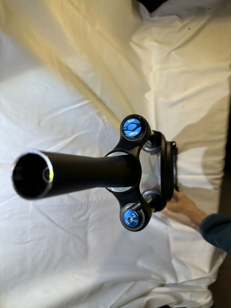 Amortyzator Fox Performance 34 Step-Cast, Float EVOL air spring.