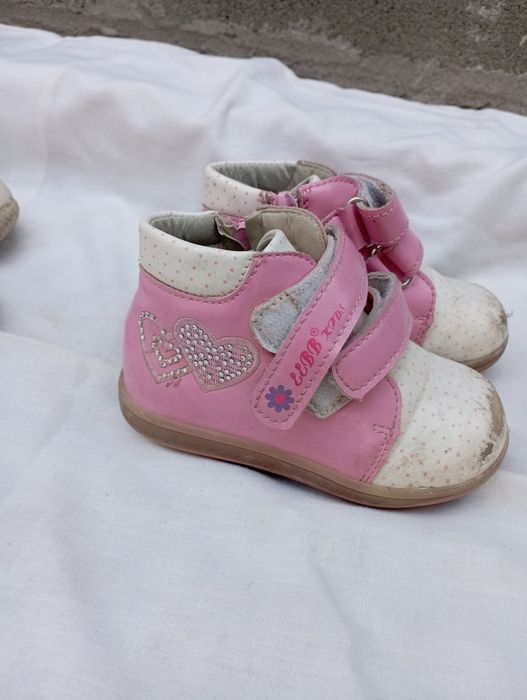 Взуття та осіння куртка