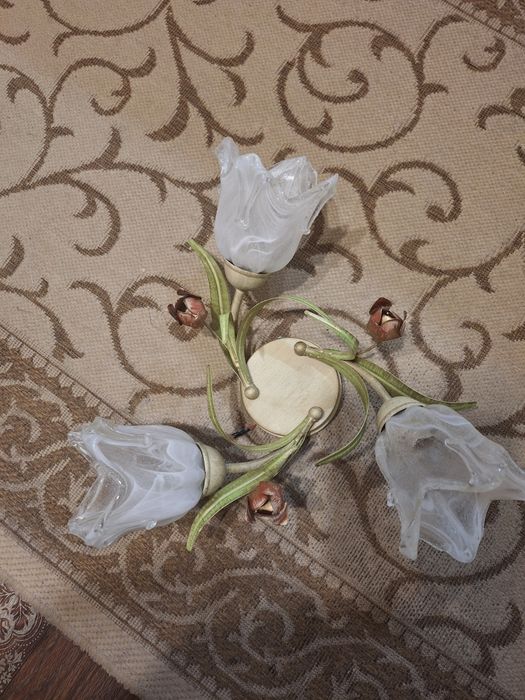 Кована Люстра тюльпан