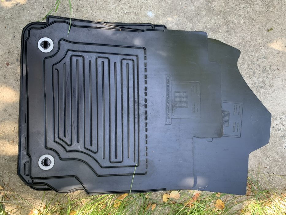 Коврики Totota Camri 50-55 гумові оригінал