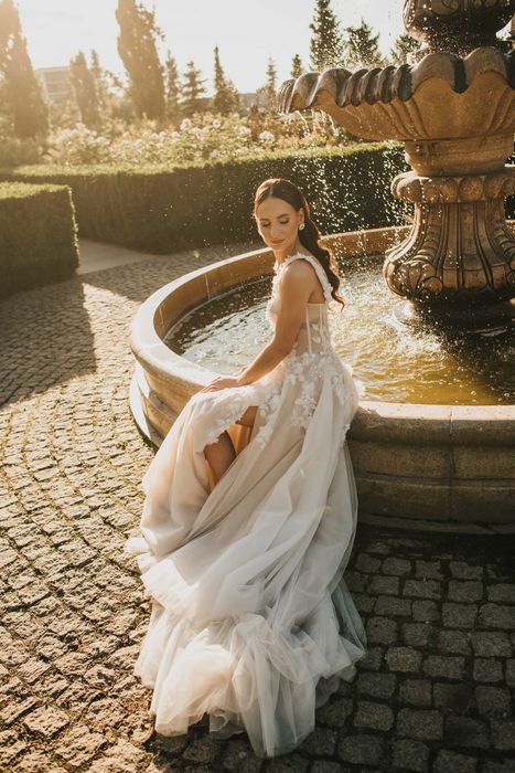 Suknia ślubna madonna