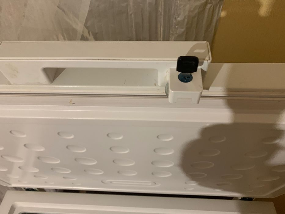 Холодильник морозильна камера