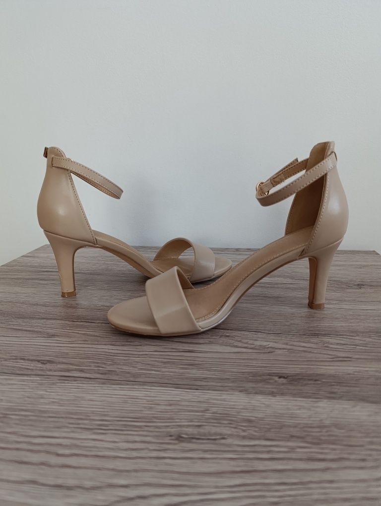 Buty damskie sandały na obcasie Jenny Fairy rozmiar 37