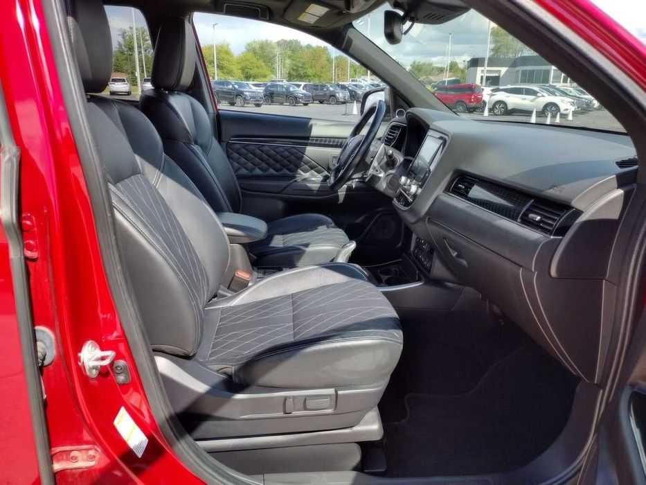 Mitsubishi Outlander Hybrid Plug-in GT S-AWC      2020