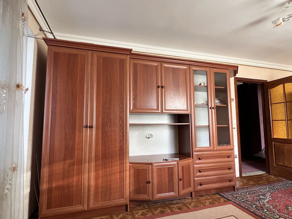 Стінка у вітальню