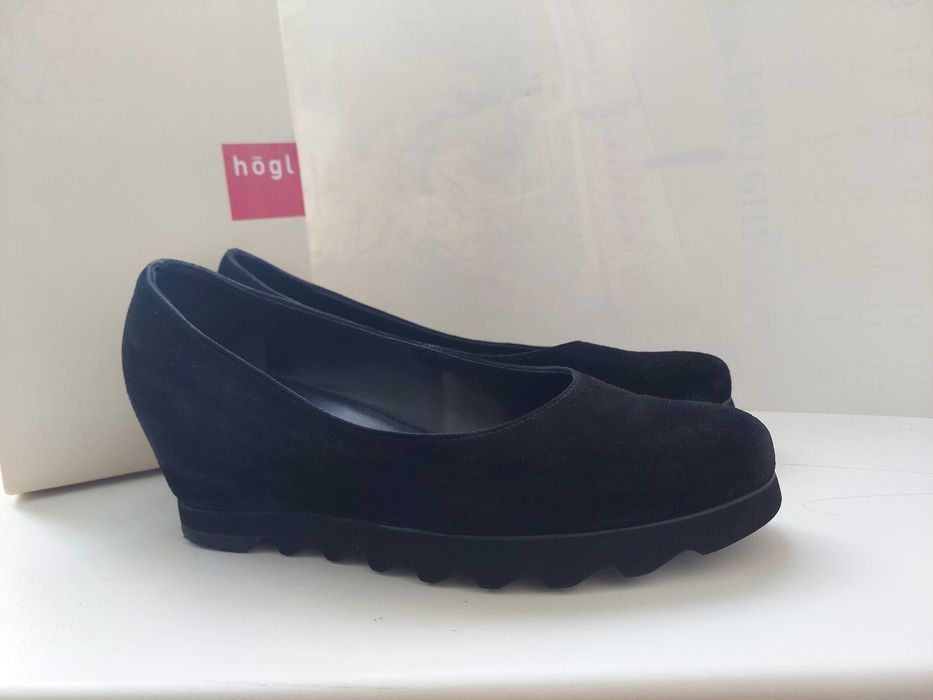 Жіночі замшеві туфлі Hogl чорні  (вживані, б/у)