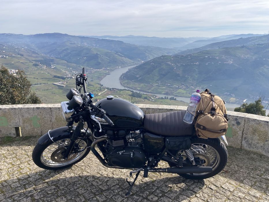 Triumph bonneville T100