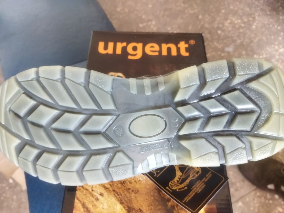 Рабочие сандалии urgent