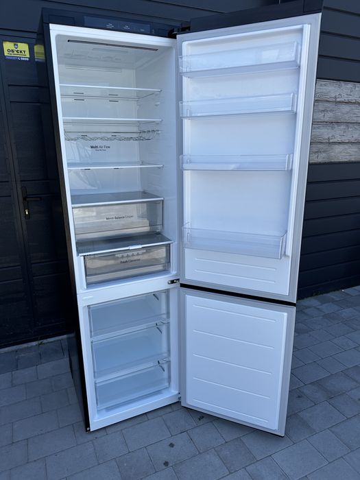 Холодильник LG 2m/2024 рік