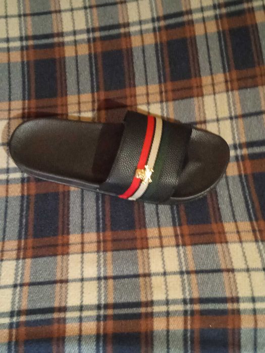 Летние тапочки отличные новые