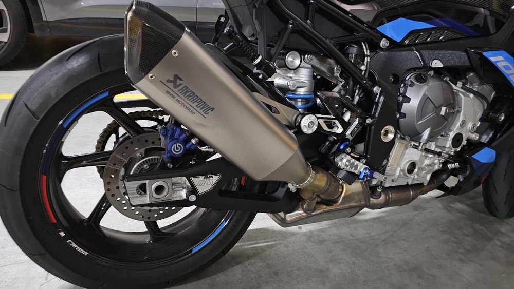 BMW M1000R Carbon Competition