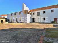 Edifício Histórico perto da Lagoa de Óbidos - OPORTUNIDADE de inves...