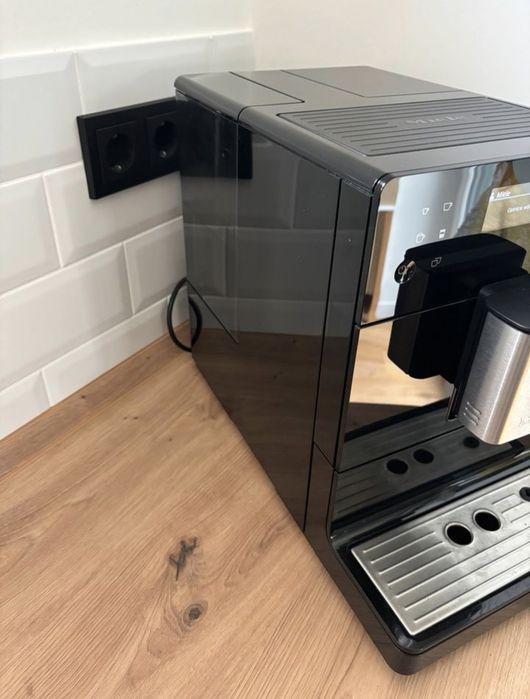 Кавомашина Miele 5400