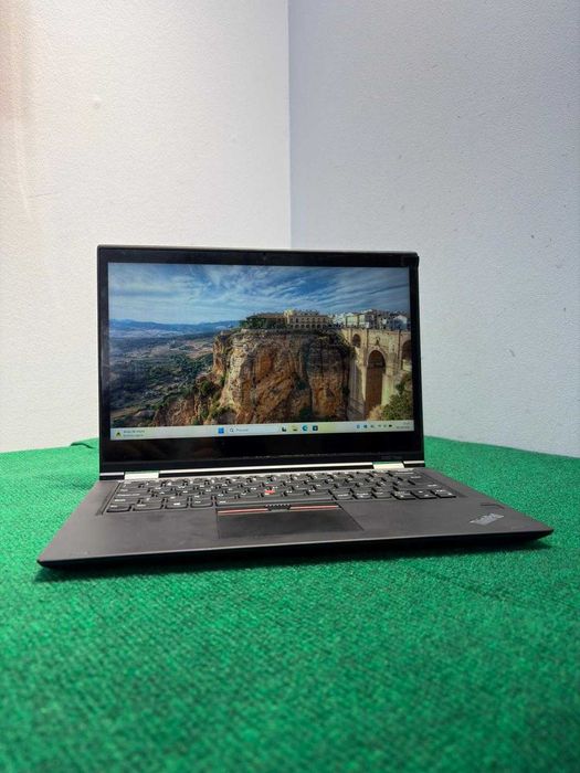 Lenovo ThinkPad x380 Yoga, i5 8250, 8GB RAM, 512GB