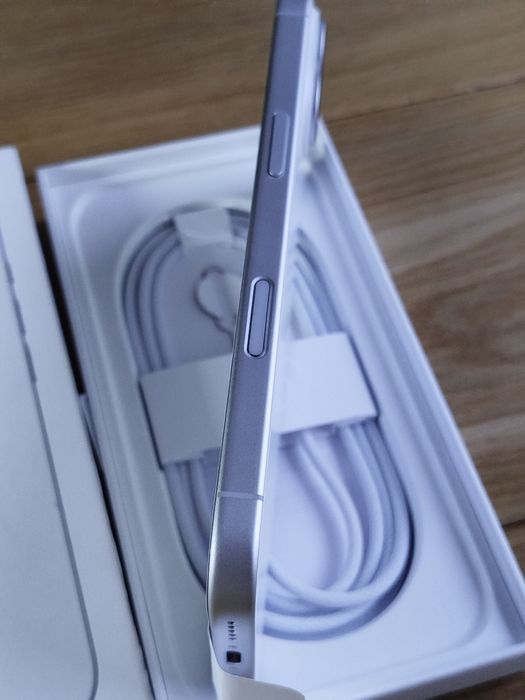 iPhone 17 256gb WHITE