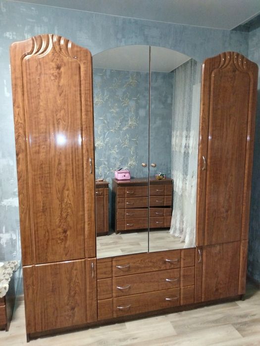 Спальня красивая б/у