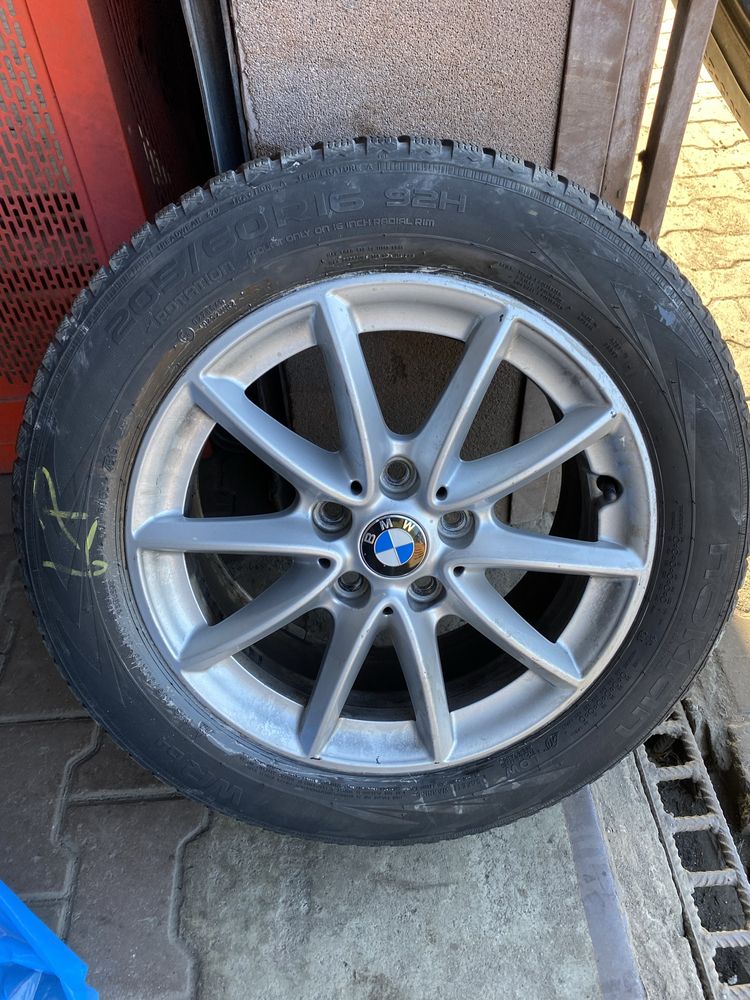 Komplet 4 kół bmw 2 pirelli // nokian