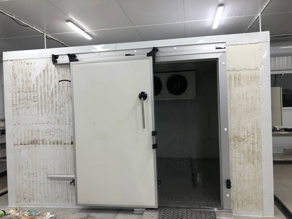 ДОВГОВІЧНІ Холодильні двері, холодильні двері відкатні, откатні двері