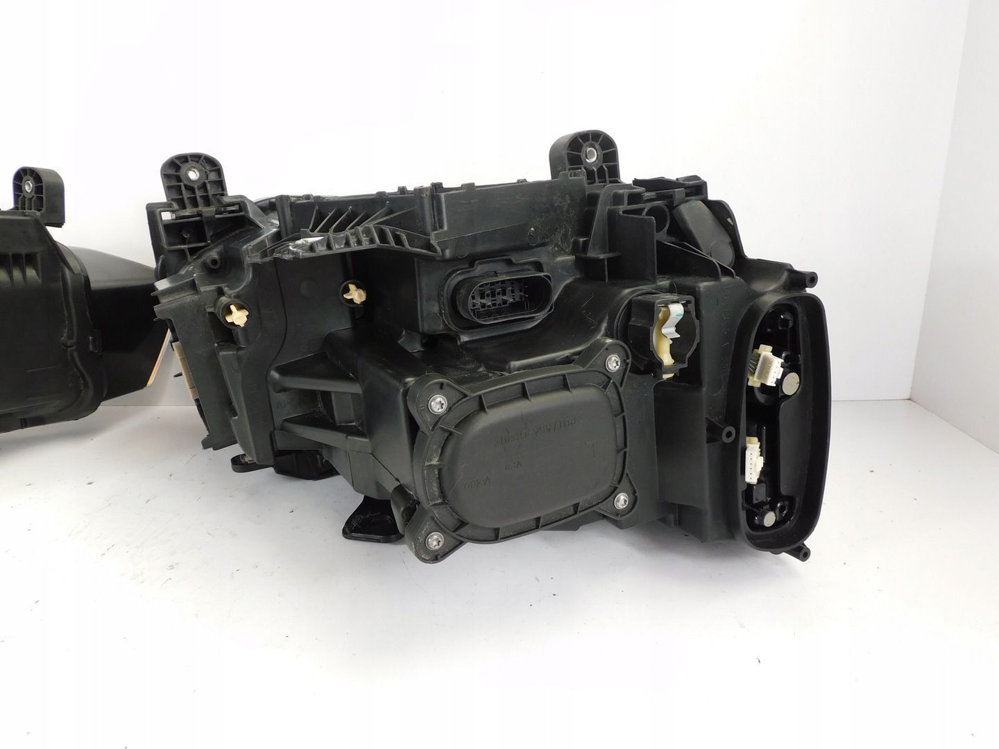 AUDI Q2 81A LAMPA PRAWA LEWA FULL LED 81A941034 81A941033