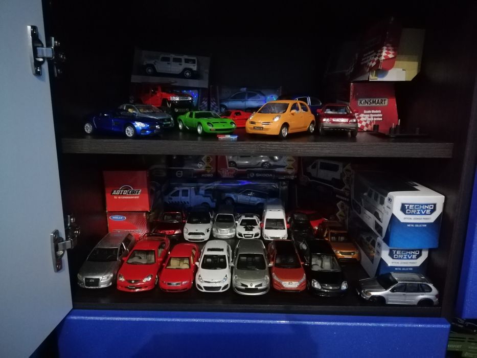 Машинки модельки масштабні 1.32 та 1.36... Продам!