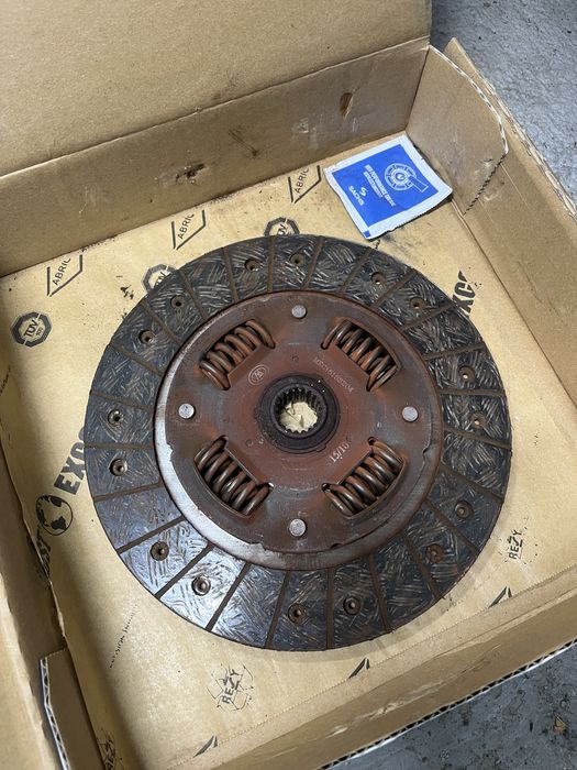 Продам сцепление fiat doblo 1.3 multijet кузов 223