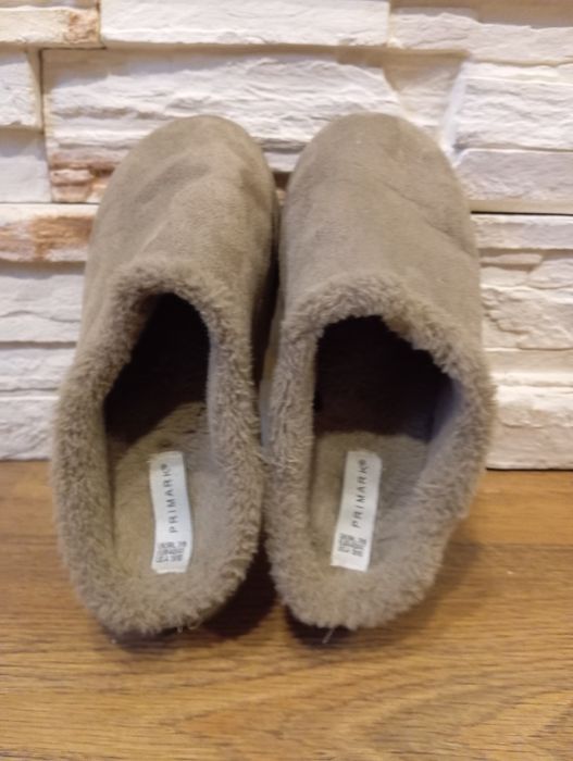 Kapcie domowe Primark beżowe,ocieplane r. 40/41. C.P.Ł.