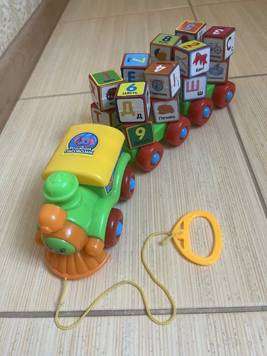 Розумний паровоз, іграшка поїзд з розвиваючими буквами, літерами