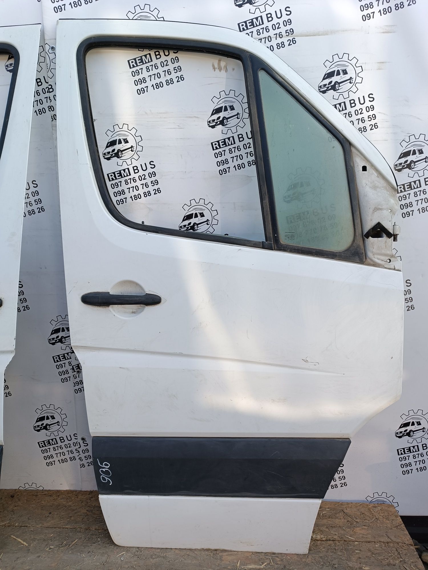 Білі двері передні MB Sprinter W906 VW Crafter спрінтер