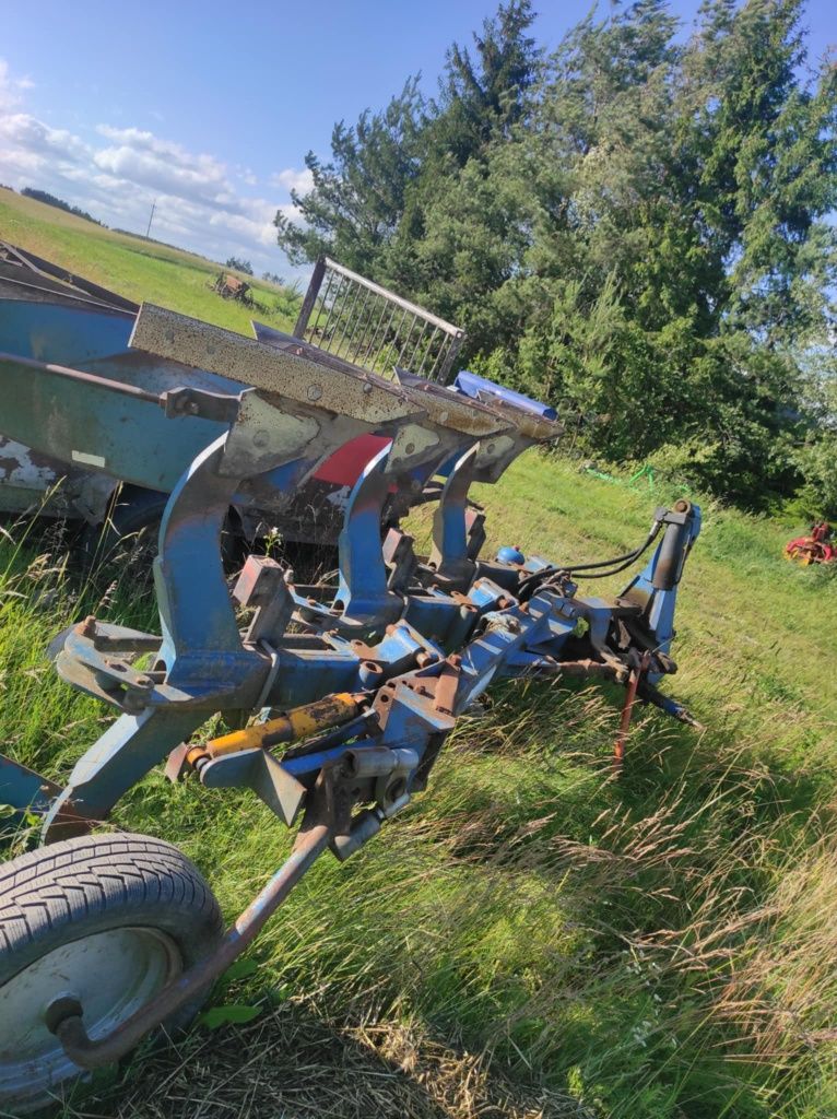 Pług overum 3 skibowy obrotowy