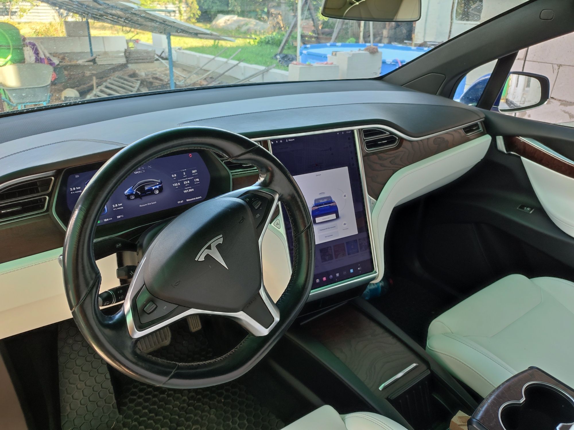Tesla Model X 90d