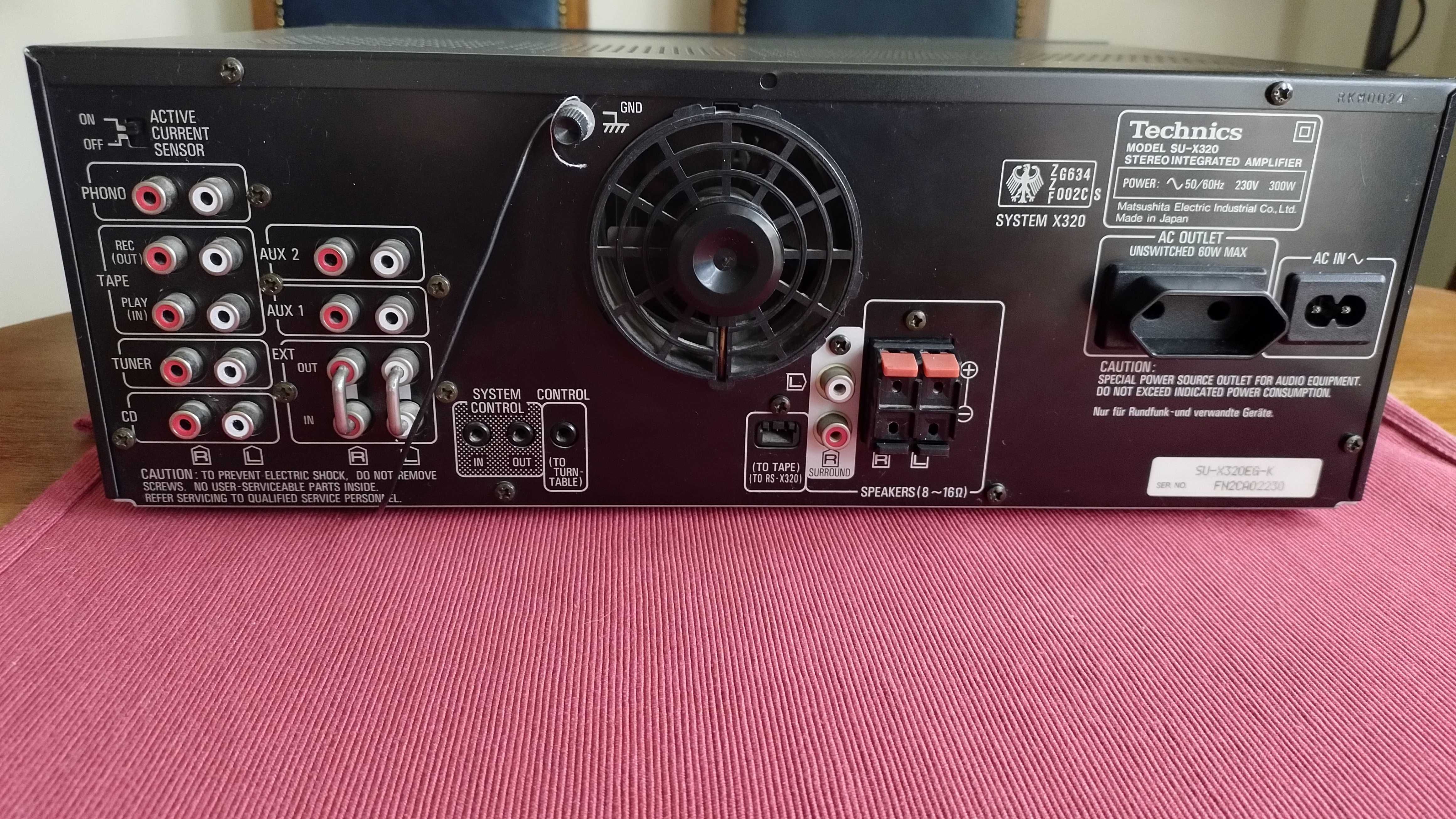 TECHNICS SU-X320 wzmacniacz stereo czarny