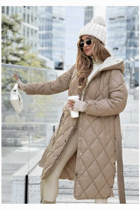 Kurtka płaszczyk pikowany kaptur