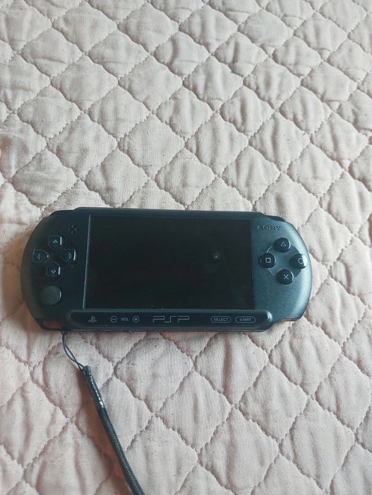 PSP 1004 + Carregador + Jogo Little Big Planet + Bolsa