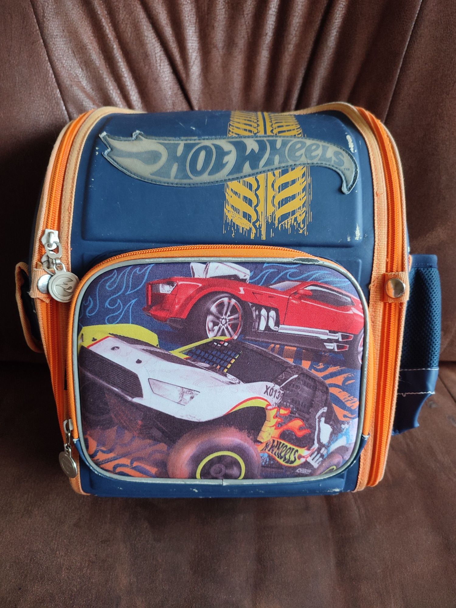 Рюкзак/портфель/ранец для мальчика Hot Wheels в отличном сос