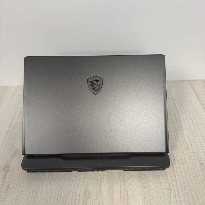 MSI Vector GP68HX 12VH  144Hz i9-12900HX 32GB SSD 1TB  RTX 4080