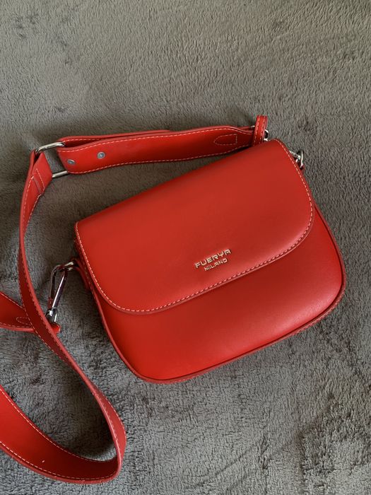 Жіноча сумка FUERYA Milano Яскраво-червона, як нова