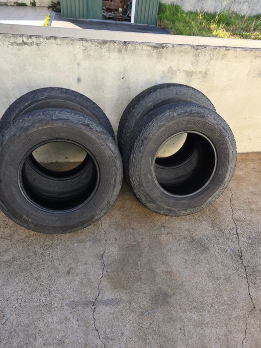 Pneus para jipe 245/75/16 LT