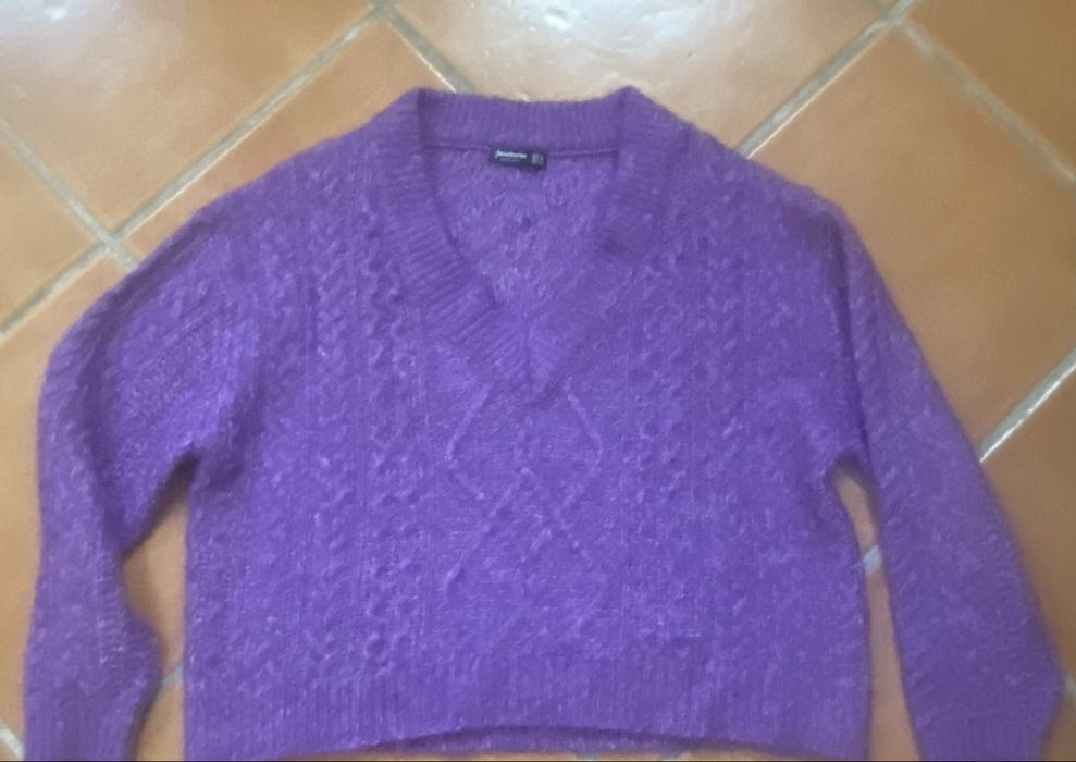 Camisola decote de bico quentinha roxo