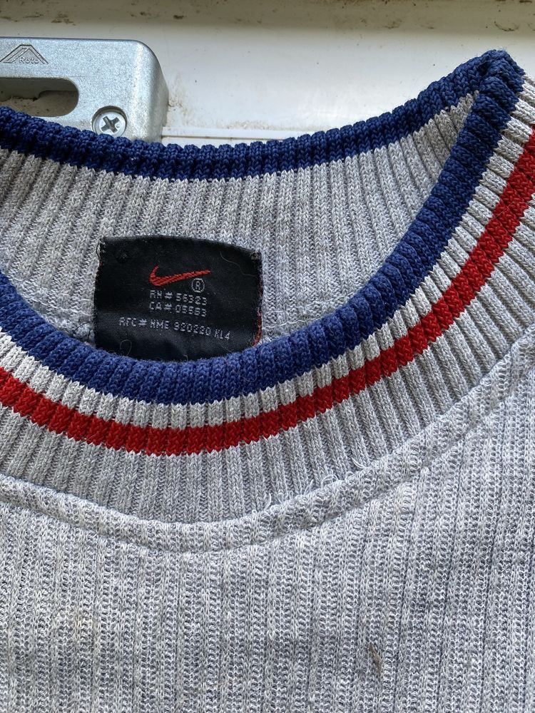 свитер найковский