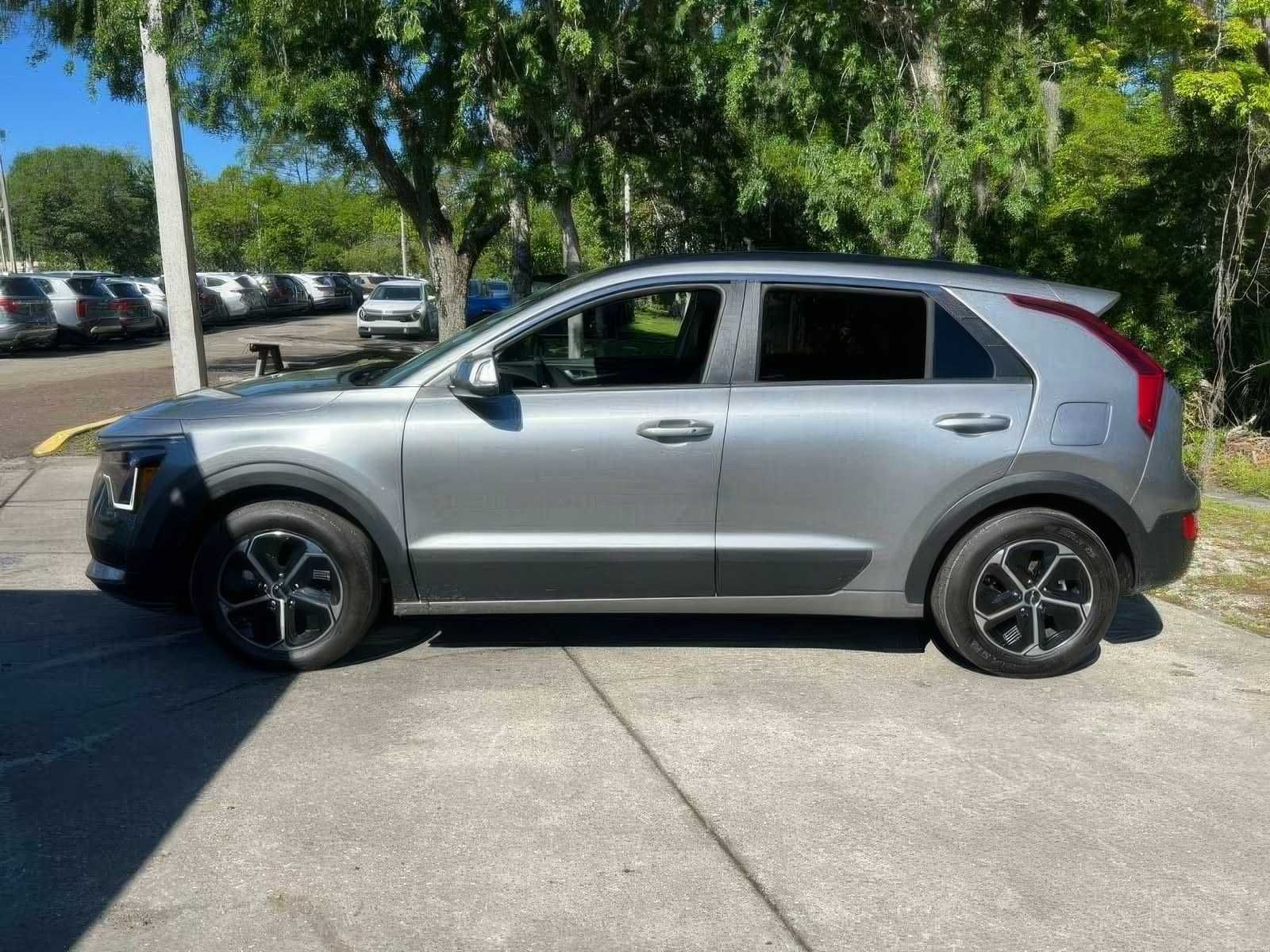 2023    Kia     Niro