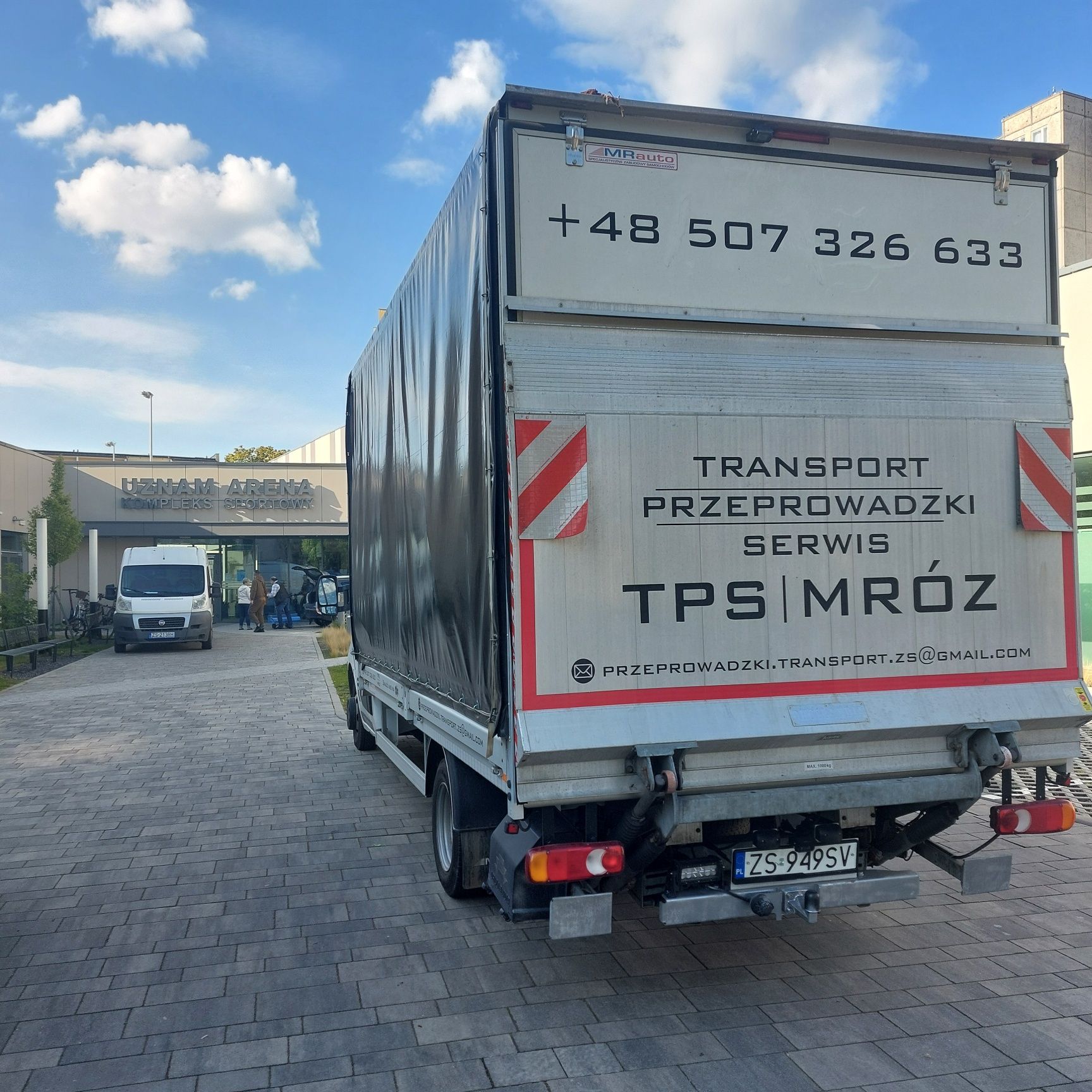 TPS MRÓZ Transport przeprowadzki serwis bagażówka bus tragarze wynajem