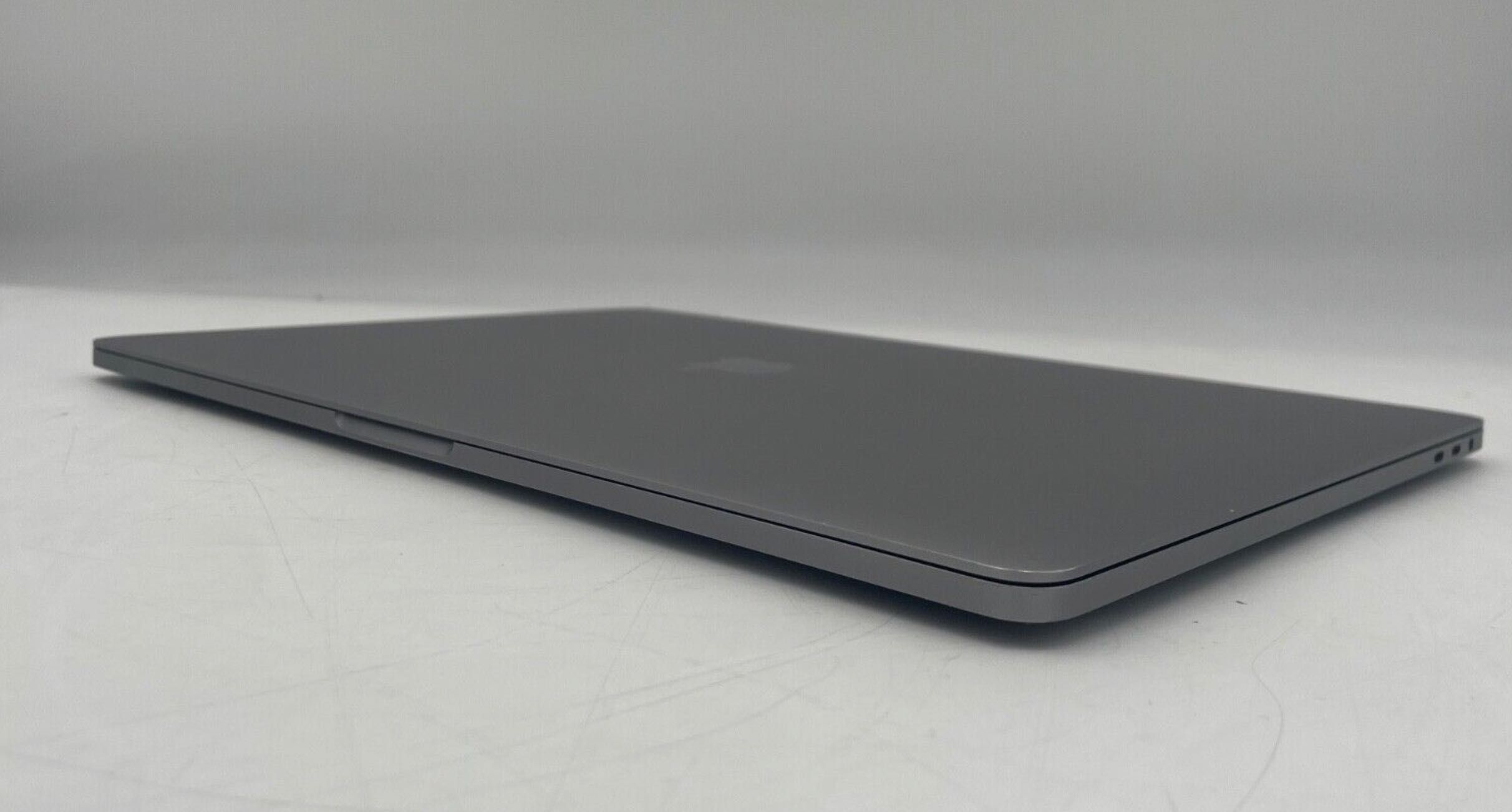MacBook Pro 15'', Touchbar, 16gb RAM