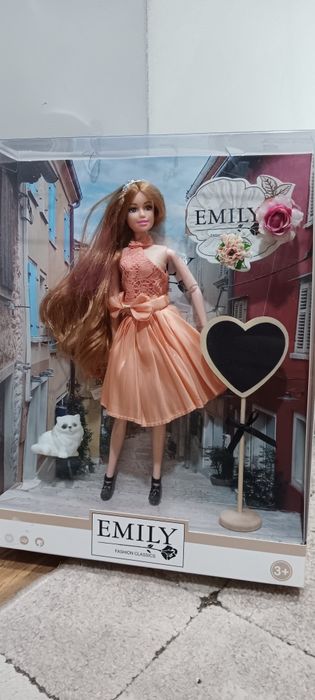 Лялька Emily з собачкою