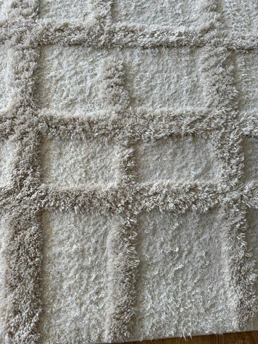 Duzy dywan kremowy do salonu 160x230